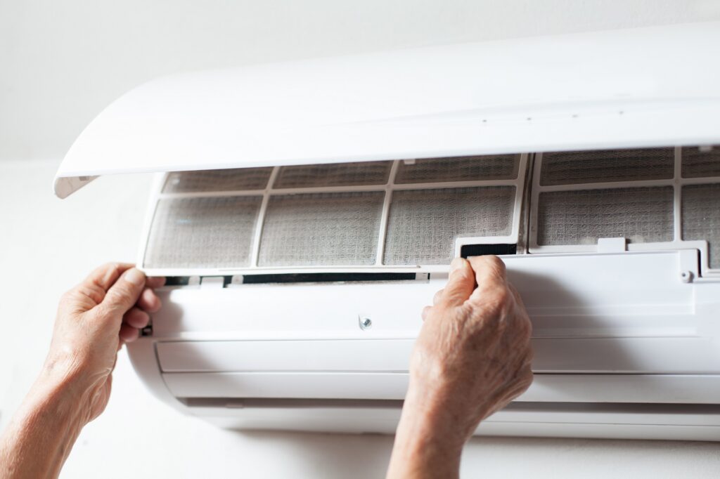 5 Signs Your AC Filters Need Immediate Replacement In Katy 8 AC filter